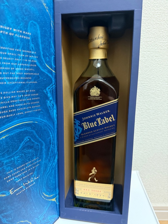ウイスキー ジョニーウォーカー （お酒）の商品画像 - 査定依頼日：2025年12月4日 - 最高査定価格：11,000円