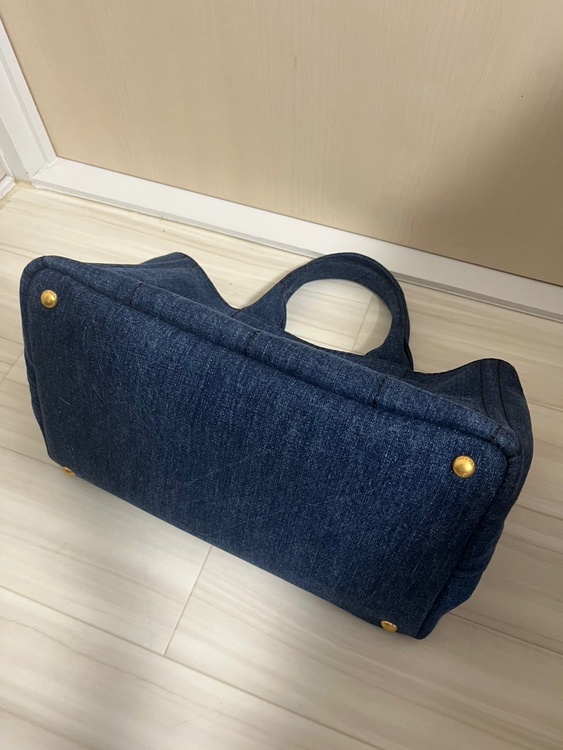 プラダ（ブランドバッグ）の商品画像 - 査定依頼日：2026年8月10日 - 最高査定価格：70,000円