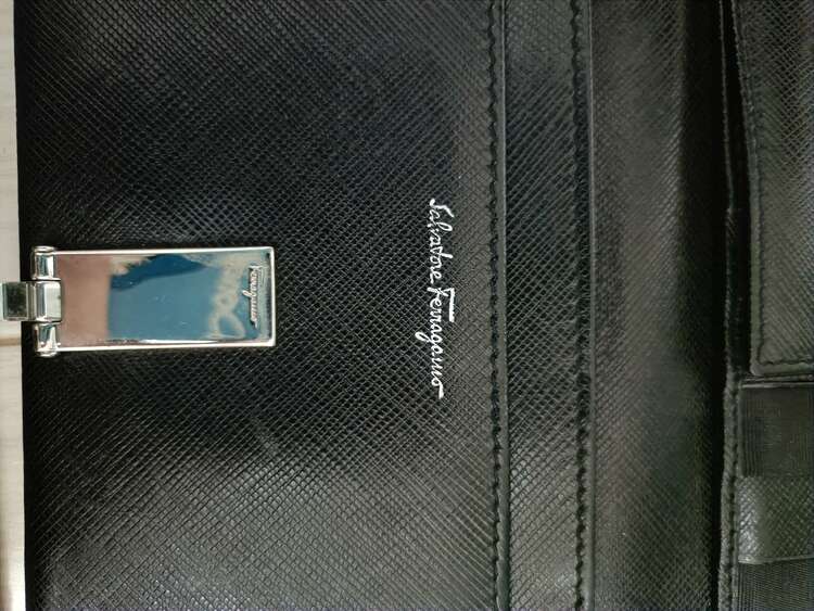 長財布（ブランド財布・小物）の商品画像 - 査定依頼日：2025年1月23日 - 最高査定価格：2,000円