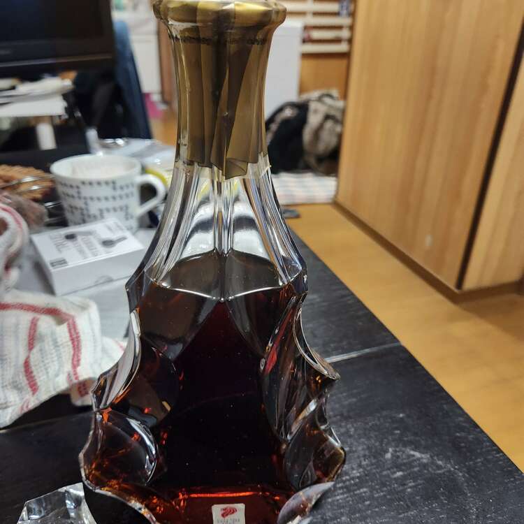 ブランデー カミュ （お酒）の商品画像 - 査定依頼日：2024年12月23日 - 最高査定価格：42,000円