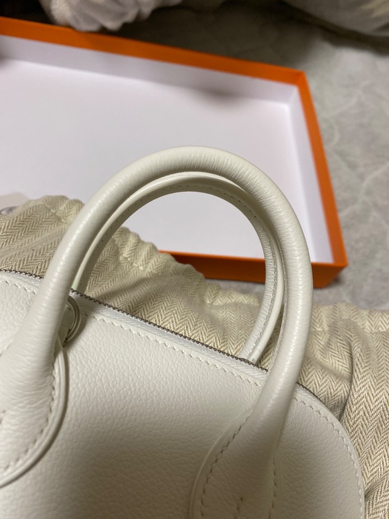 エルメス ボリード （ブランドバッグ）の商品画像 - 査定依頼日：2025年12月21日 - 最高査定価格：800,000円