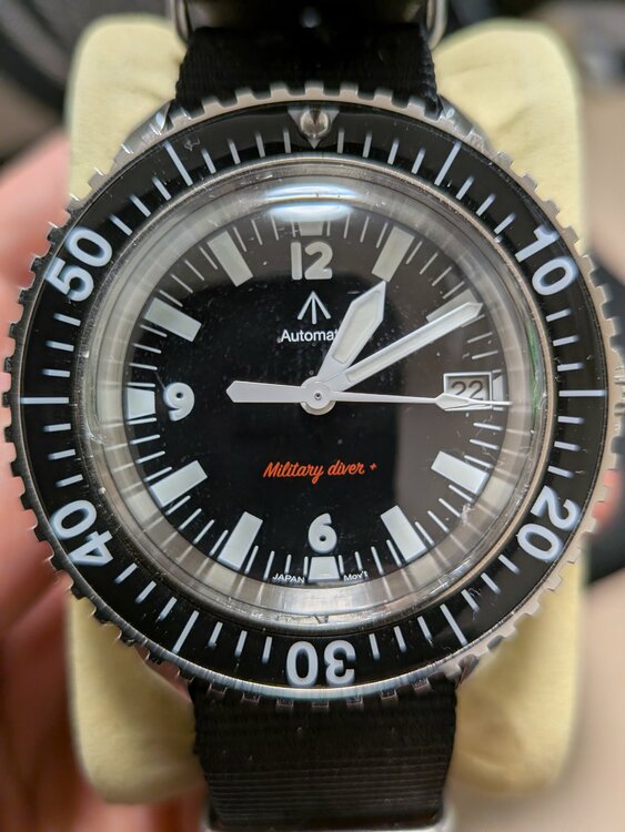 ナバルウォッチ（高級時計）の商品画像 - 査定依頼日：2026年4月22日 - 最高査定価格：7,000円