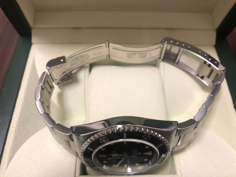 ロレックス サブマリーナー 14060（高級時計）の商品画像 - 査定依頼日：2025年4月7日 - 最高査定価格：1,220,000円