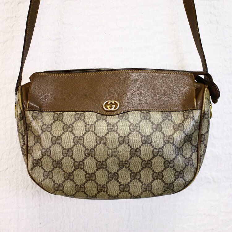 GUCCI GG キャンバス スプリーム ショルダーバッグ PVCレザー 001 58 0918（ブランドバッグ）の商品画像 - 査定依頼日：2026年10月15日 - 最高査定価格：10,000円