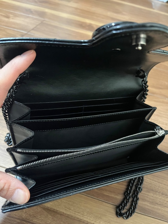 チェーンウォレット（ブランドバッグ）の商品画像 - 査定依頼日：2026年3月10日 - 最高査定価格：115,000円