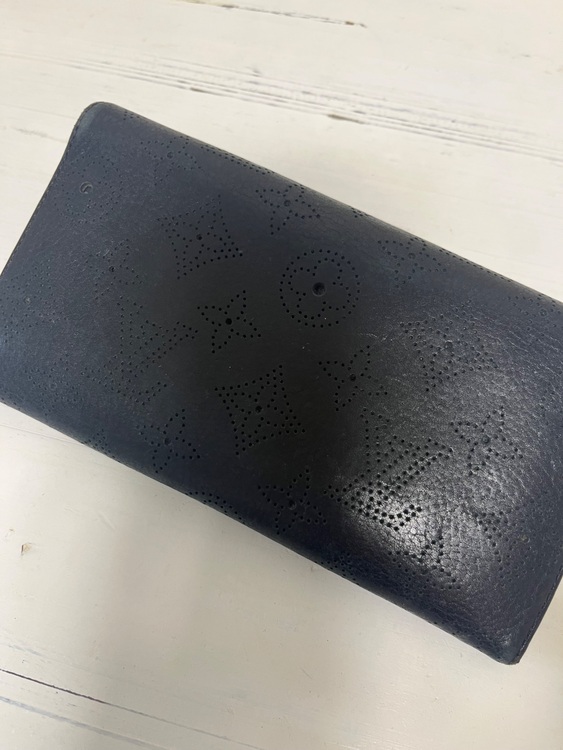 ルイヴィトン マヒナ ポルトフォイユ アメリア 長財布（ブランド財布・小物）の商品画像 - 査定依頼日：2025年9月14日 - 最高査定価格：8,000円