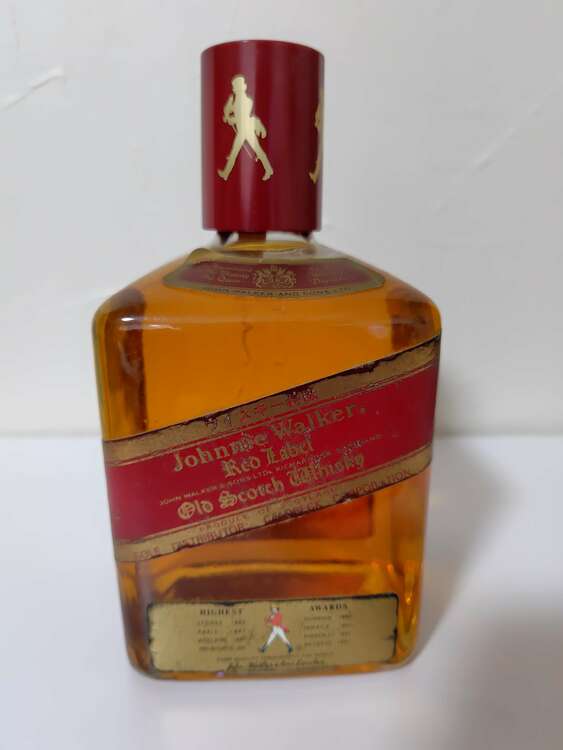 ウイスキー ジョニーウォーカー （お酒）の商品画像 - 査定依頼日：2024年12月5日 - 最高査定価格：1,000円