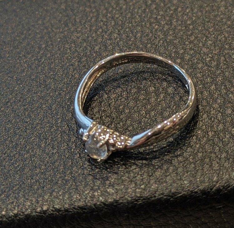 プラチナ　指輪（金・貴金属）の商品画像 - 査定依頼日：2026年2月26日 - 最高査定価格：14,000円