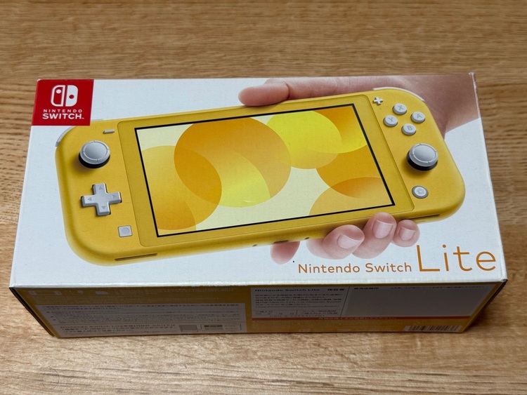 Nintendo Switch Lite（ゲーム機本体・ゲームソフト）の商品画像 - 査定依頼日：2025年6月7日 - 最高査定価格：9,500円
