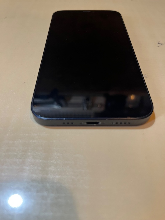 iPhone 12 256GB ブラック（スマホ）の商品画像 - 査定依頼日：2026年8月20日 - 最高査定価格：26,000円