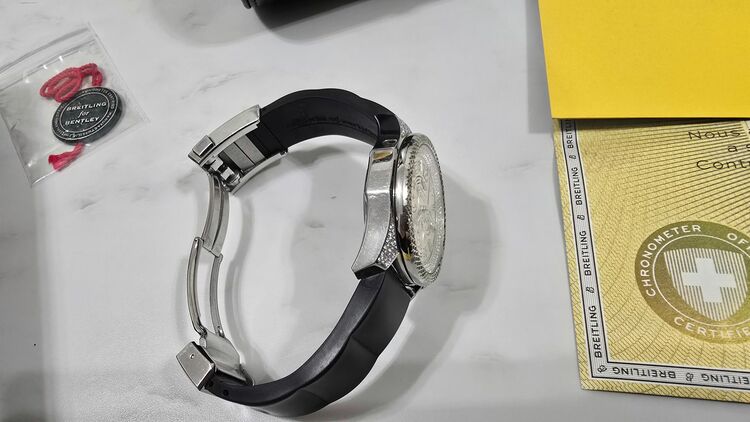 ベントレー バーナート42 ダイヤモンド リミテッド（高級時計）の商品画像 - 査定依頼日：2025年10月1日 - 最高査定価格：1,400,000円