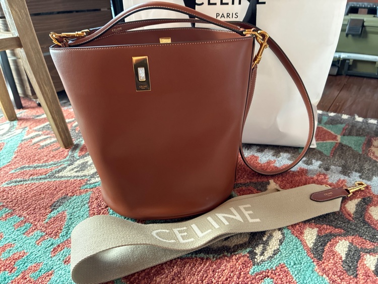 セリーヌ  （ブランドバッグ）の商品画像 - 査定依頼日：2025年11月21日 - 最高査定価格：150,000円