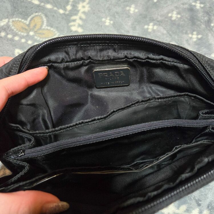 プラダ  （ブランドバッグ）の商品画像 - 査定依頼日：2025年10月29日 - 最高査定価格：22,000円
