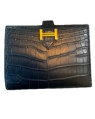 ベアン　コンパクト　クロコ（ブランド財布・小物）の商品画像 - 査定依頼日：2025年10月4日 - 最高査定価格：100,000円