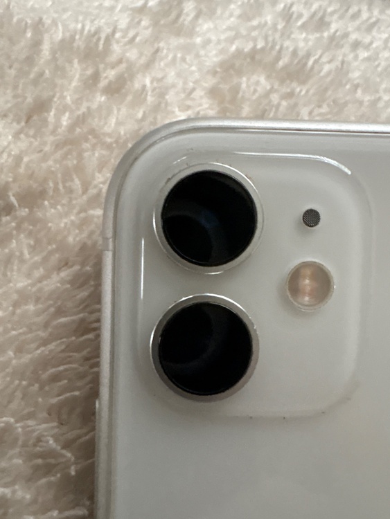 iPhone iPhone11 128GB Softbank（スマホ）の商品画像 - 査定依頼日：2026年6月24日 - 最高査定価格：15,000円
