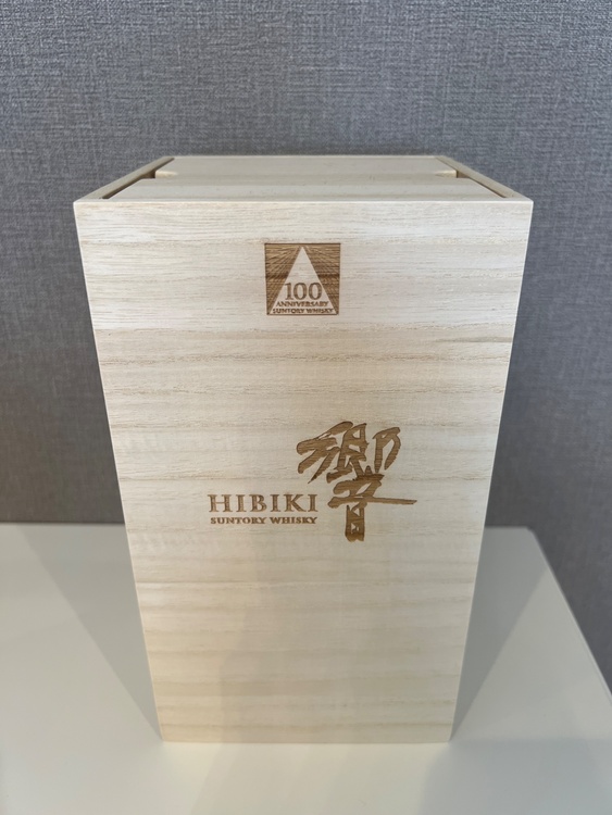 ウイスキー サントリー響 （お酒）の商品画像 - 査定依頼日：2026年5月10日 - 最高査定価格：51,000円