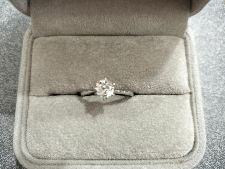 ｐｔダイヤモンドリング（宝石）の商品画像 - 査定依頼日：2025年11月10日 - 最高査定価格：300,000円