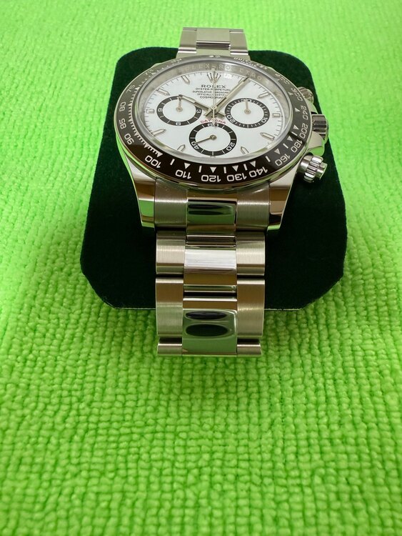 ロレックス デイトナ 126500L（高級時計）の商品画像 - 査定依頼日：2025年1月28日 - 最高査定価格：4,800,000円