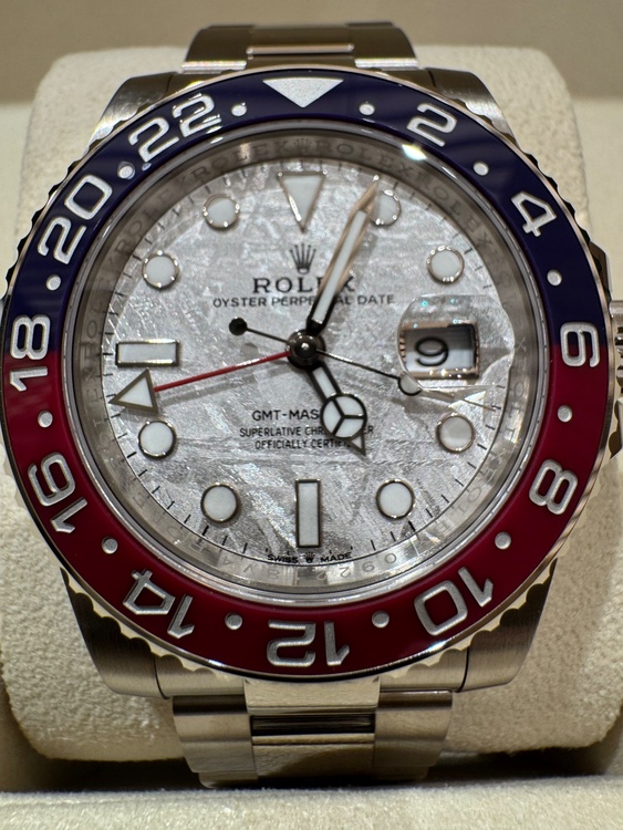 ロレックス GMTマスター 126719blro（高級時計）の商品画像 - 査定依頼日：2026年1月9日 - 最高査定価格：9,300,000円