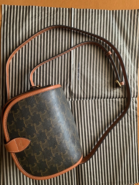 セリーヌ  （ブランドバッグ）の商品画像 - 査定依頼日：2026年2月19日 - 最高査定価格：120,000円