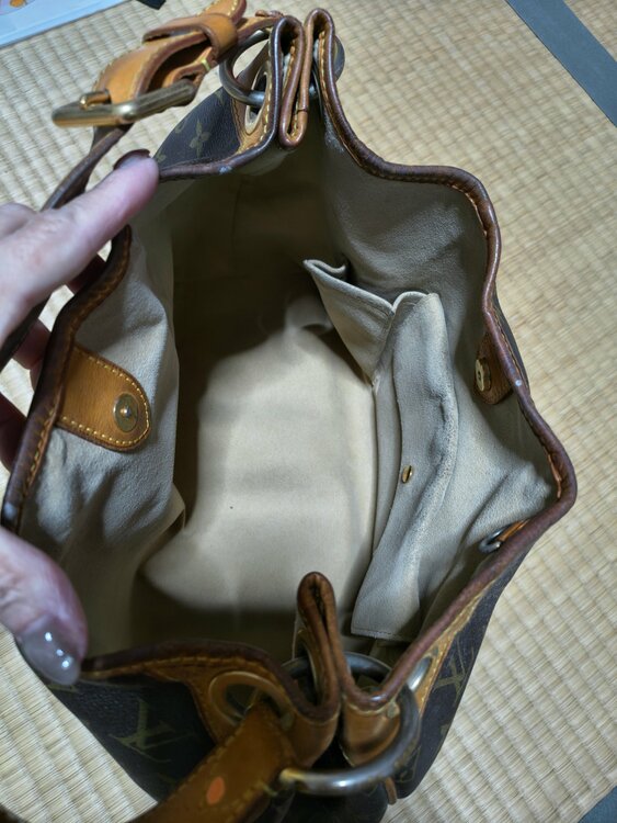 ルイヴィトン モノグラム（ブランドバッグ）の商品画像 - 査定依頼日：2026年10月22日 - 最高査定価格：50,000円