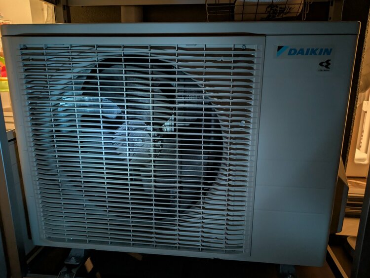 ダイキン　ルームエアコン　リソラ　AN56ZSP-C（家電）の商品画像 - 査定依頼日：2026年1月15日 - 最高査定価格：31,000円