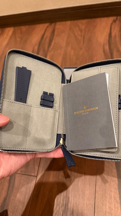 ヴァシュロン コンスタンタン オーヴァーシーズ （高級時計）の商品画像 - 査定依頼日：2026年1月25日 - 最高査定価格：5,700,000円