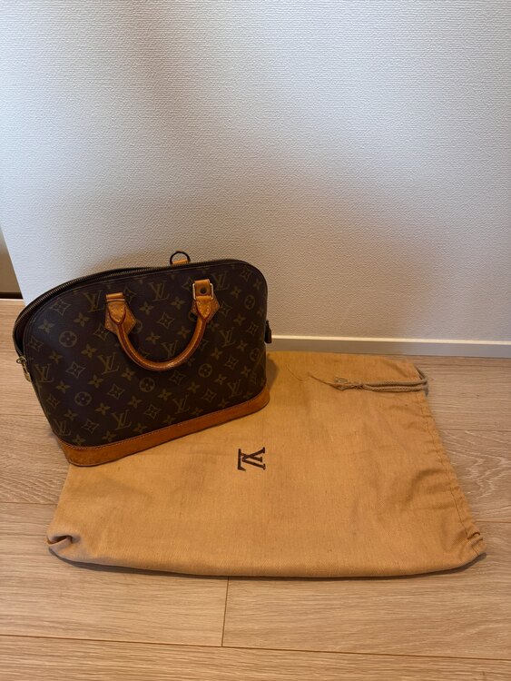 ルイヴィトン アルマ （ブランドバッグ）の商品画像 - 査定依頼日：2024年11月30日 - 最高査定価格：35,000円