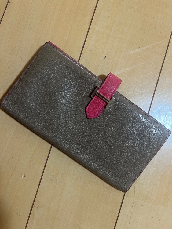 べアンスフレエトゥープピンクN刻印（ブランド財布・小物）の商品画像 - 査定依頼日：2025年10月21日 - 最高査定価格：25,000円