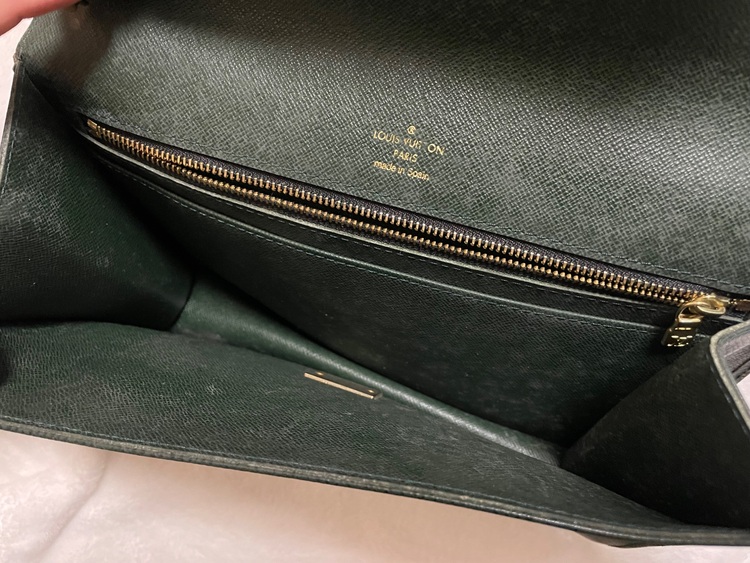 セカンドバッグ（ブランドバッグ）の商品画像 - 査定依頼日：2025年10月12日 - 最高査定価格：21,000円