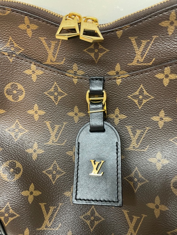 オデオンNM PM  ショルダーバッグ ブラック M45353（ブランドバッグ）の商品画像 - 査定依頼日：2025年7月21日 - 最高査定価格：220,000円