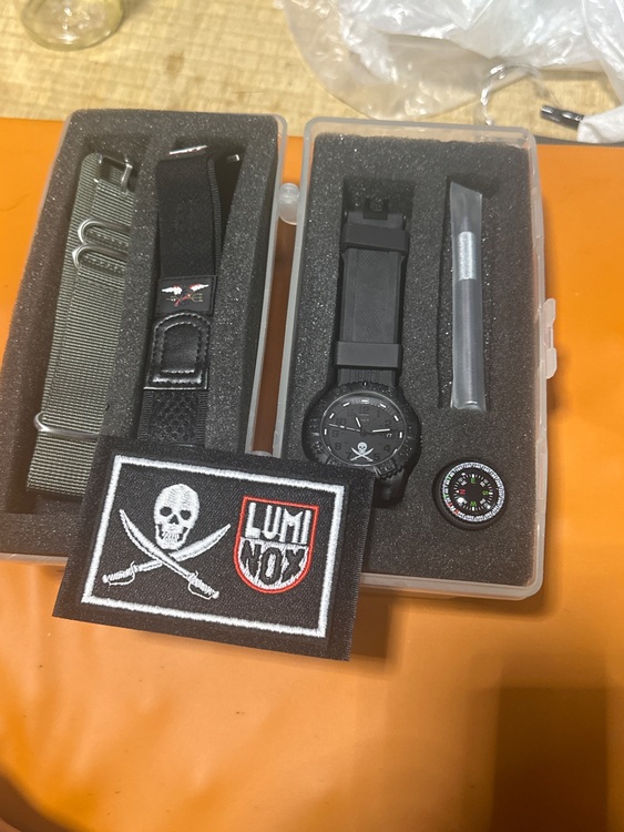 Luminox 3051 JOLLY ROGER 世界限定375本（高級時計）の商品画像 - 査定依頼日：2025年8月14日 - 最高査定価格：5,500円