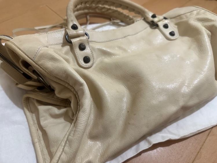 バレンシアガ  （ブランドバッグ）の商品画像 - 査定依頼日：2025年10月30日 - 最高査定価格：80,000円