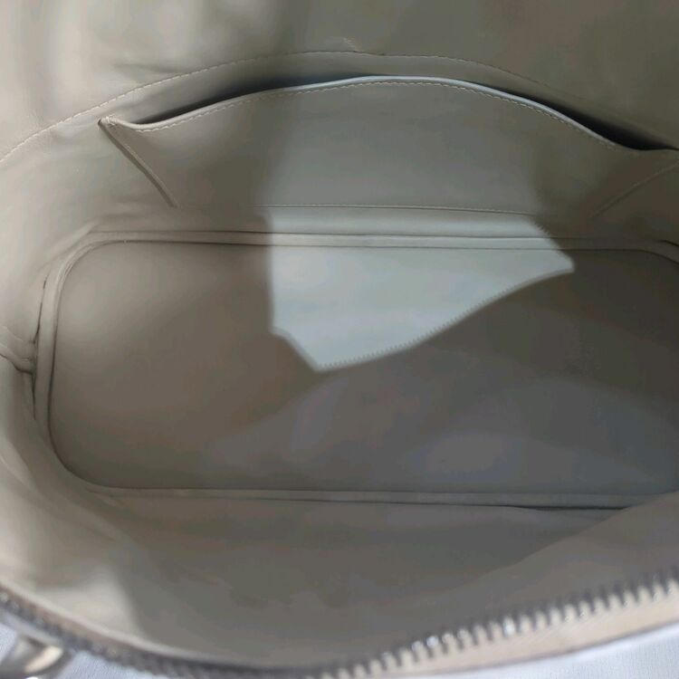 ボリード　35 ホワイト系　トリヨンクレマンス（ブランドバッグ）の商品画像 - 査定依頼日：2025年11月5日 - 最高査定価格：300,000円