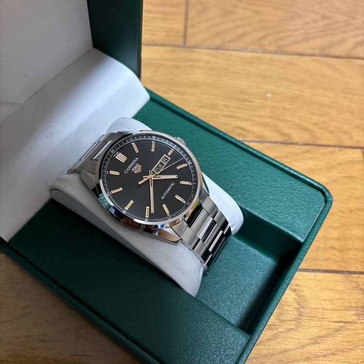 タグホイヤー WBN2013 カレラ（高級時計）の商品画像 - 査定依頼日：2025年7月2日 - 最高査定価格：240,000円