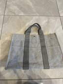 少し使用感はありますが、綺麗です。（ブランドバッグ）の商品画像 - 査定依頼日：2025年2月7日 - 最高査定価格：15,000円