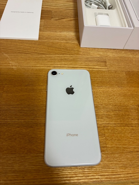 iPhone8（スマホ）の商品画像 - 査定依頼日：2026年10月16日 - 最高査定価格：4,500円