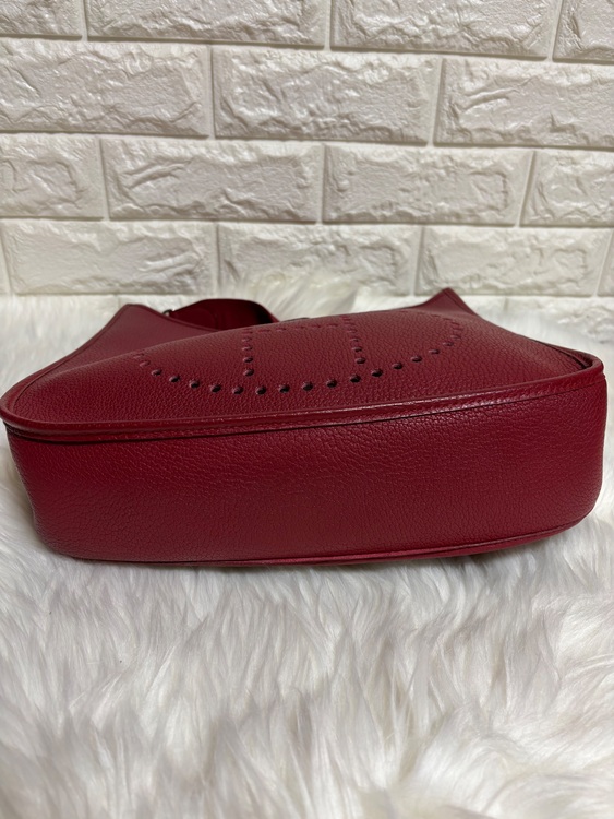 エルメス　エブリン1GM  トリヨンクレマンス　 ルージュアッシュ　⬜︎O（ブランドバッグ）の商品画像 - 査定依頼日：2025年10月30日