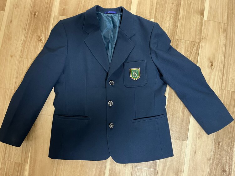 大阪薫英女学院中学校制服（古着・ファッション）の商品画像 - 査定依頼日：2024年11月11日 - 最高査定価格：1,000円