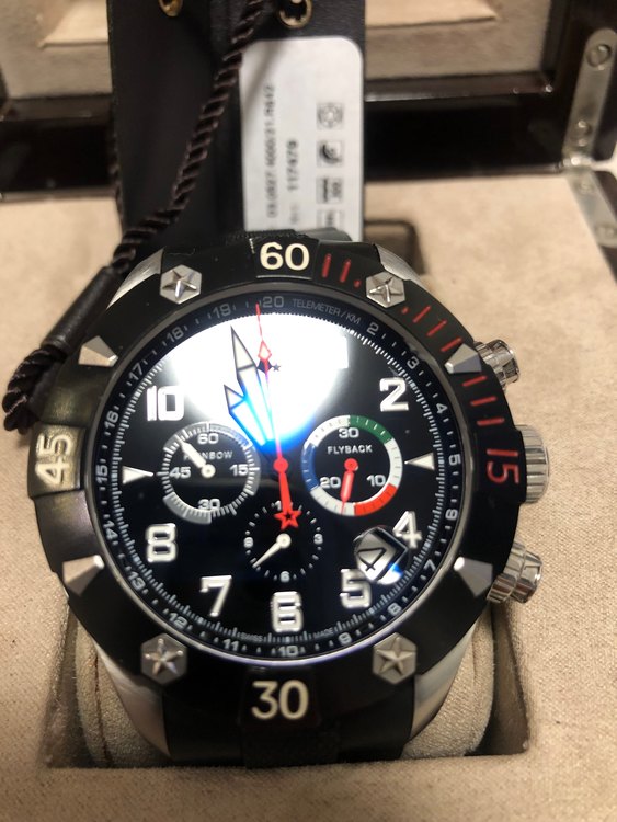 ゼニス エルプリメロ レインボーフライバック （高級時計）の商品画像 - 査定依頼日：2023年2月10日 - 最高査定価格：320,000円