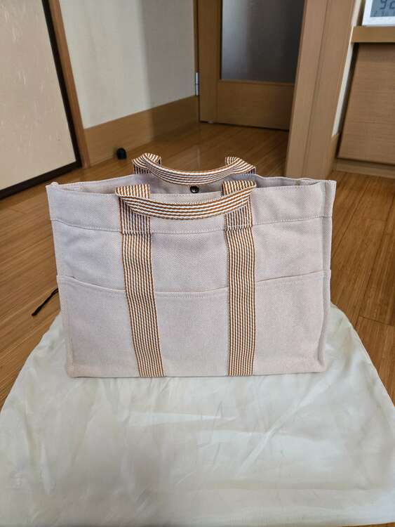 エルメス　フールトゥ（ブランドバッグ）の商品画像 - 査定依頼日：2025年2月9日 - 最高査定価格：25,000円