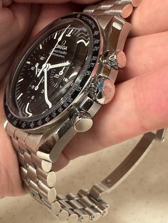 スピードマスター ムーンウォッチ プロフェッショナル マスター クロノメーター（高級時計）の商品画像 - 査定依頼日：2025年7月7日 - 最高査定価格：720,000円