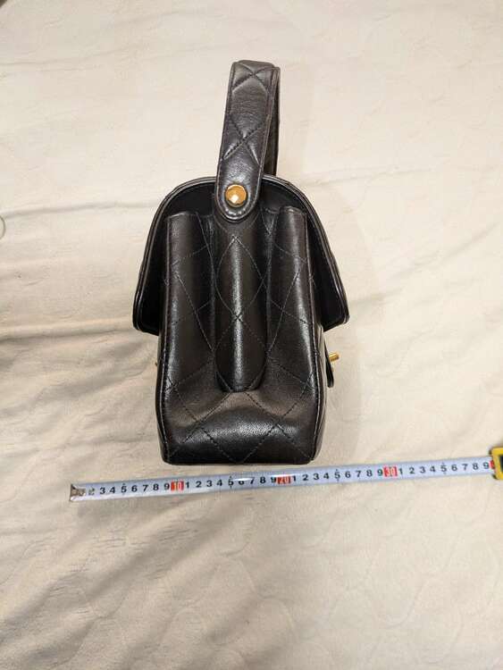 ダブルフラップ　バッグ（ブランドバッグ）の商品画像 - 査定依頼日：2024年12月22日 - 最高査定価格：500,000円