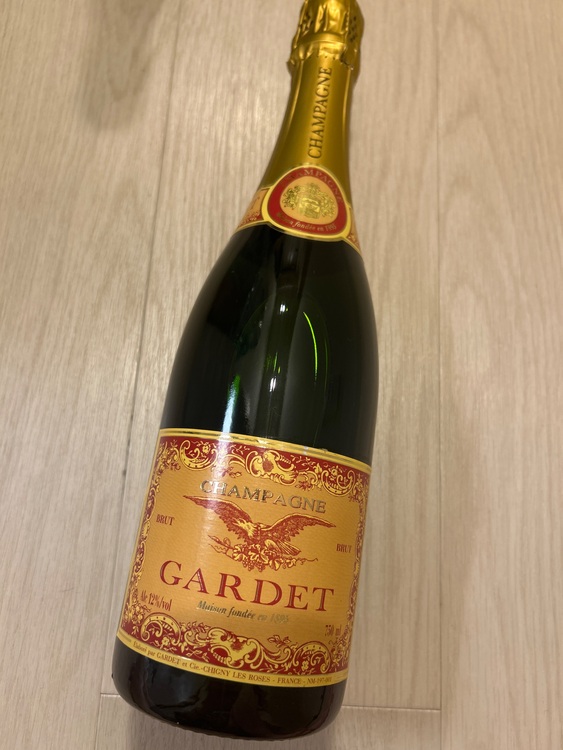シャンパーニュガルデ（お酒）の商品画像 - 査定依頼日：2025年6月7日 - 最高査定価格：2,500円