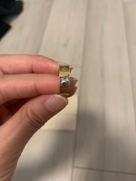 ルイヴィトン リング ナノグラム（金・貴金属）の商品画像 - 査定依頼日：2024年12月18日 - 最高査定価格：13,000円