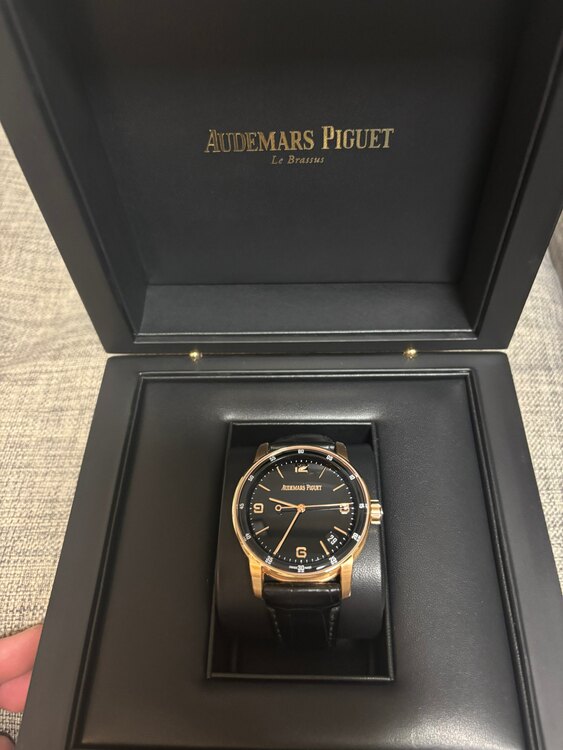 CODE.11.59（高級時計）の商品画像 - 査定依頼日：2025年3月13日 - 最高査定価格：2,600,000円