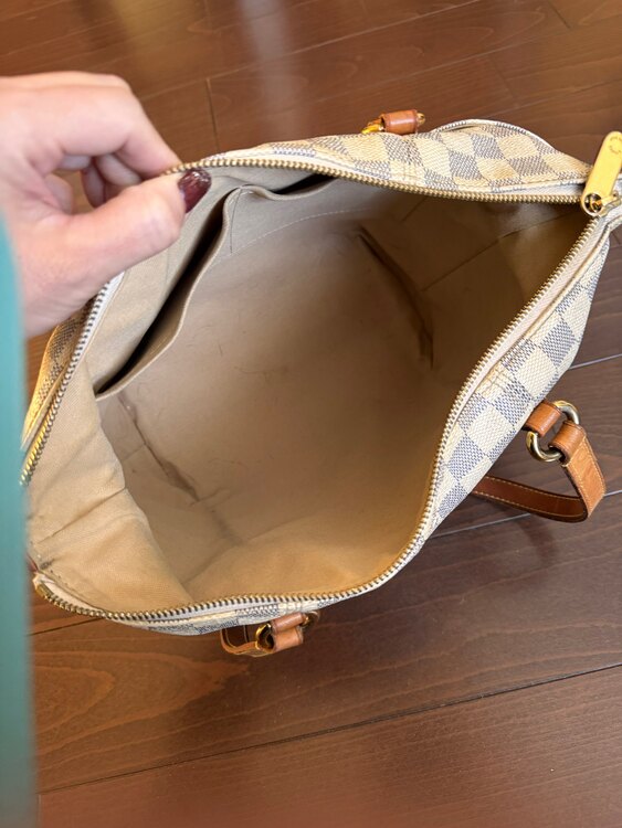 ルイ・ヴィトン　トータリー　N51261（ブランドバッグ）の商品画像 - 査定依頼日：2025年2月6日 - 最高査定価格：90,000円