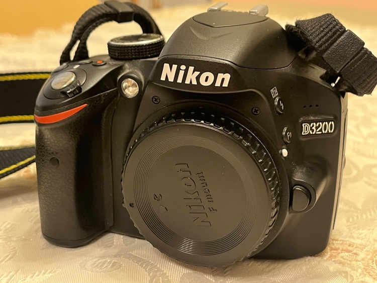 D3200（カメラ）の商品画像 - 査定依頼日：2026年4月28日 - 最高査定価格：12,000円