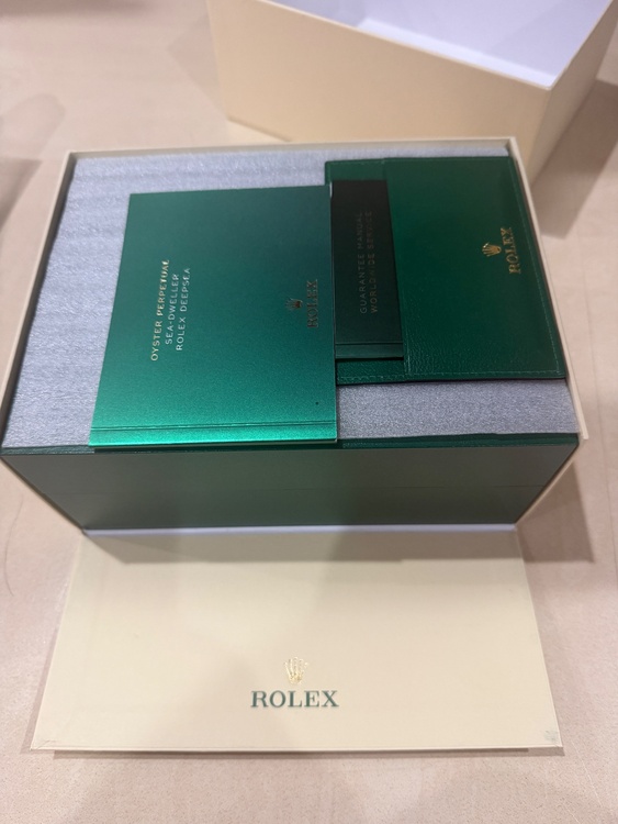 ディープシー（高級時計）の商品画像 - 査定依頼日：2026年1月13日 - 最高査定価格：2,400,000円