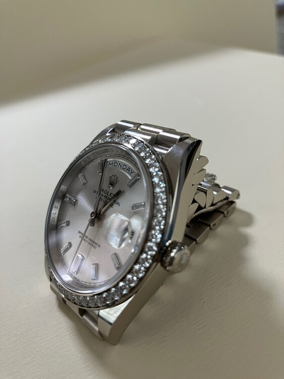 ロレックス デイデイト 228349rbq（高級時計）の商品画像 - 査定依頼日：2025年4月25日 - 最高査定価格：7,000,000円